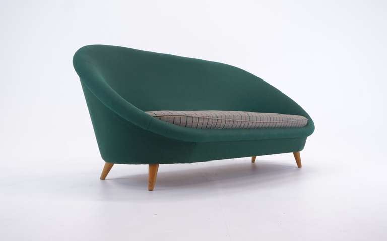 Kurt Ostervig zugeschriebenes Sofa (Moderne der Mitte des Jahrhunderts) im Angebot