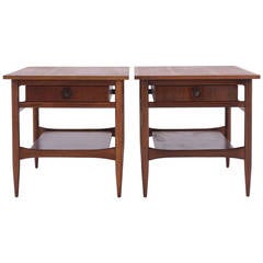 Vintage Pair of Hekman Side Tables or Night Stands