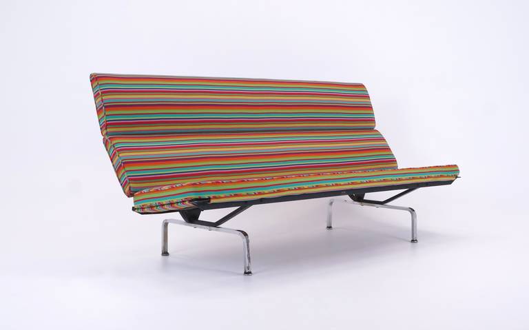 Charles und Ray Eames Sofa Compact:: Alexander Girard Miller Stripe Fabric (Moderne der Mitte des Jahrhunderts)