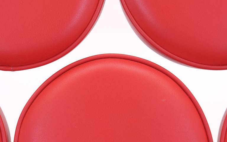 Mid-20th Century Marshmallow Sofa / Loveseat in Red leather by George Nelson for Herman Miller. 