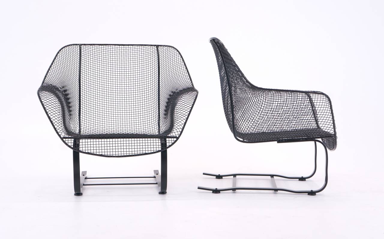 Russell Woodard Sculptura Patio Set with Settee, Lounge Chairs and Ottoman In Excellent Condition In Kansas City, MO