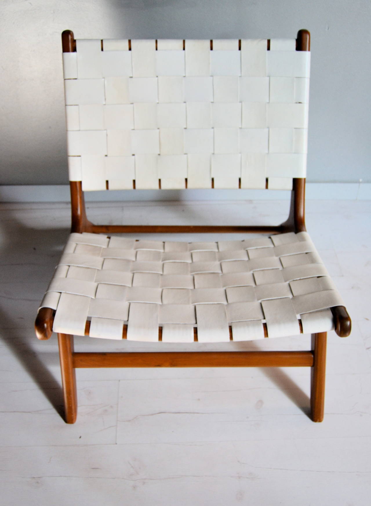 Mid-Century Modern Pair of 1970s White Leather Chairs
