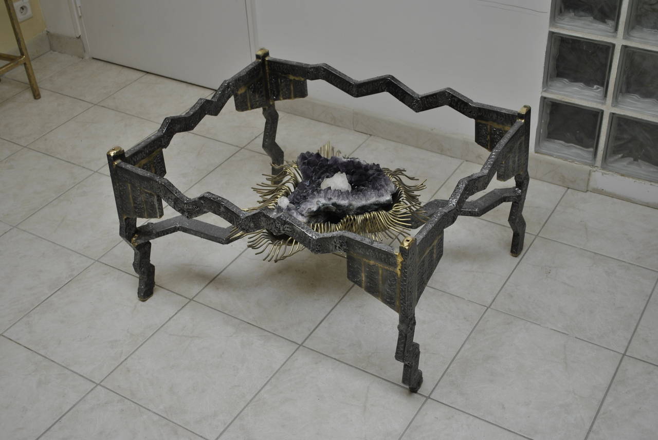 Unique and beautiful iron, brass, amethyst and quartz coffee table base by the French artist Henri Fernandez. A unique design from 1979, never put on for sale before. Signed.
A made to measure glass top by Saint-Gobain can be provided.

Espace