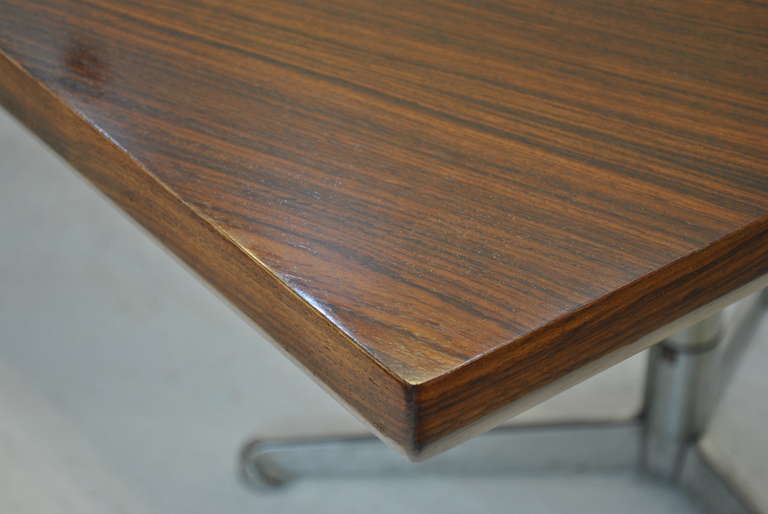 Late 20th Century Nice Rosewood Boomerang Desk by Osvaldo Borsani for Tecno