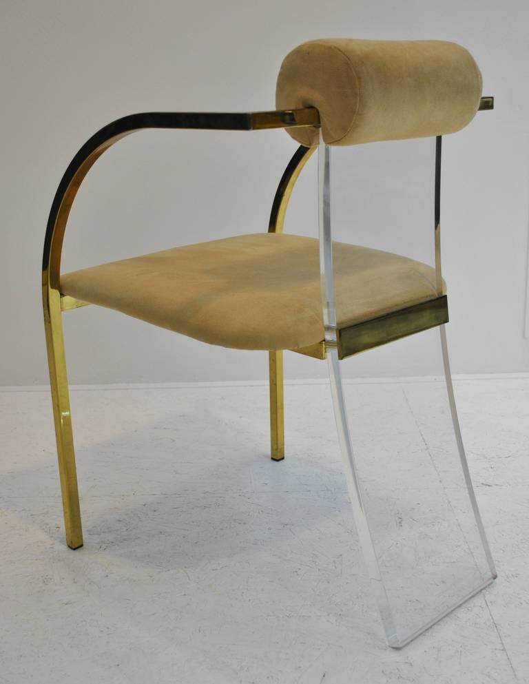 A very nice set of 6 Belgian lucite and gold plated dining chairs by Belgo Chrom. Good vintage condition.
Belgo Chrom is a Belgian company that makes high-end furniture since the 1970s, With it's very high quality the pièces made by Belgo Chrom are