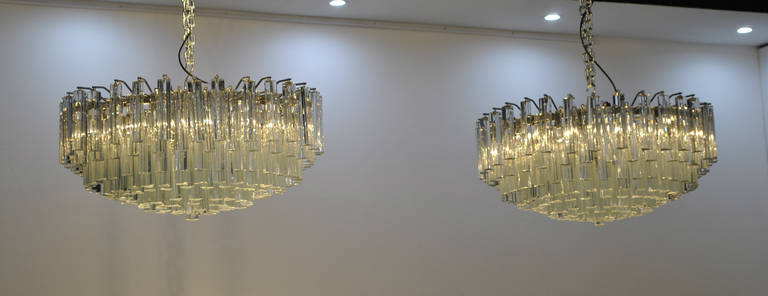 Large Pair of Venini Camer Nine-Tier Triedri Chandeliers In Excellent Condition In Saint-Ouen, FR