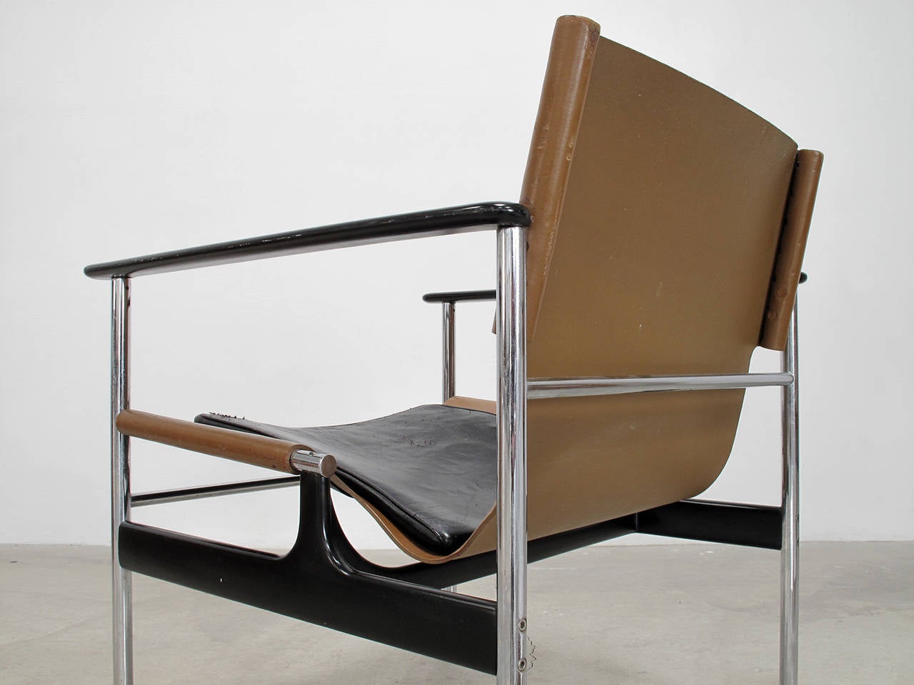 Knoll Model 657 Sling Chair Designed by Charles Pollock 1