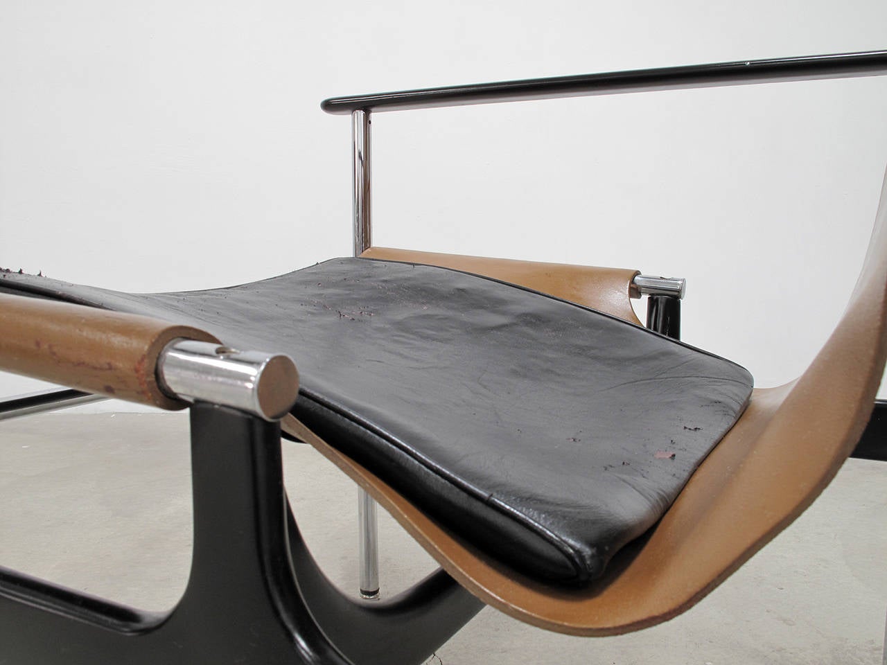 Knoll Model 657 Sling Chair Designed by Charles Pollock 3