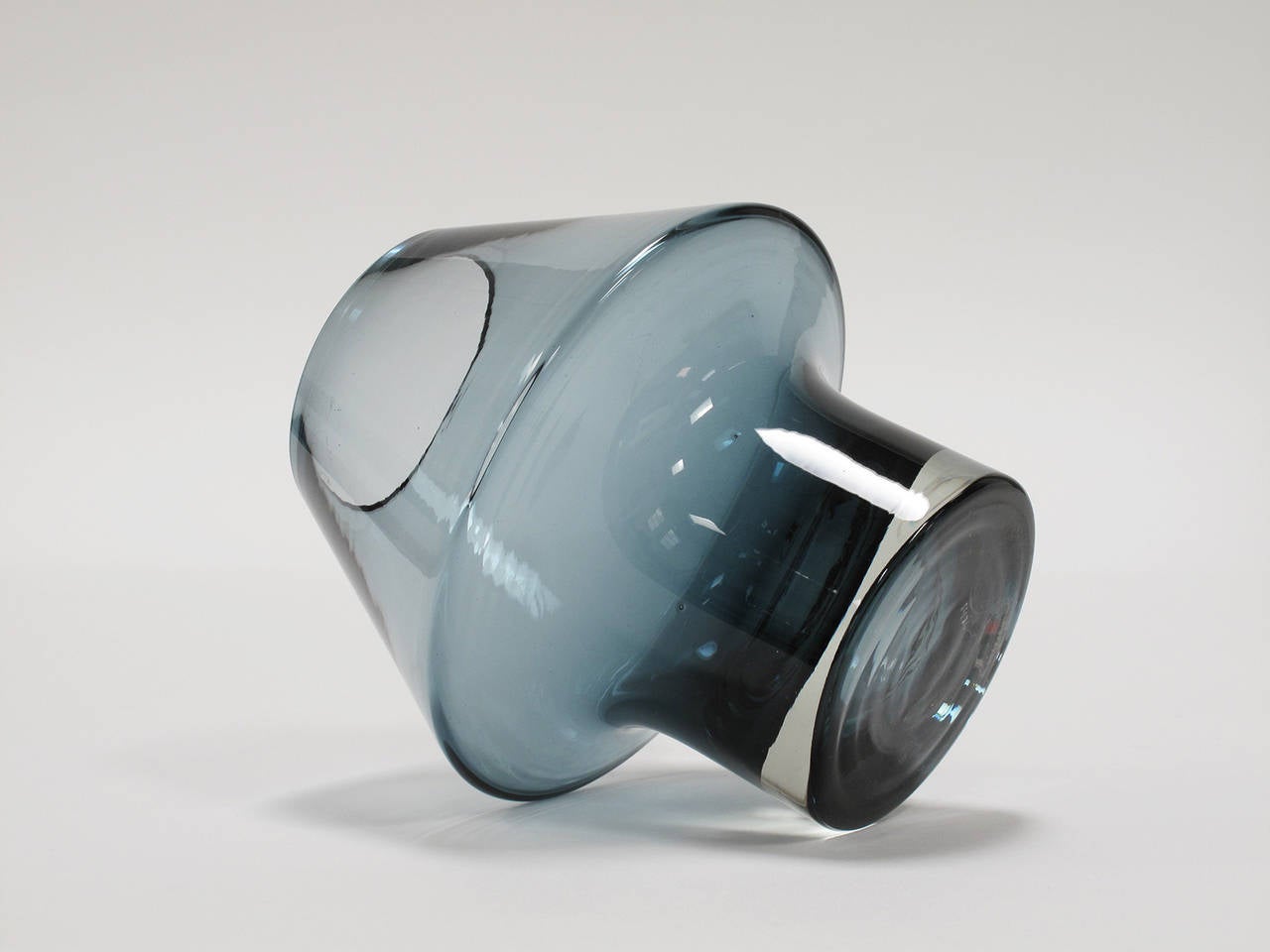 20th Century Riihimäki Finland Glass Vase by Aimo Okkolin For Sale