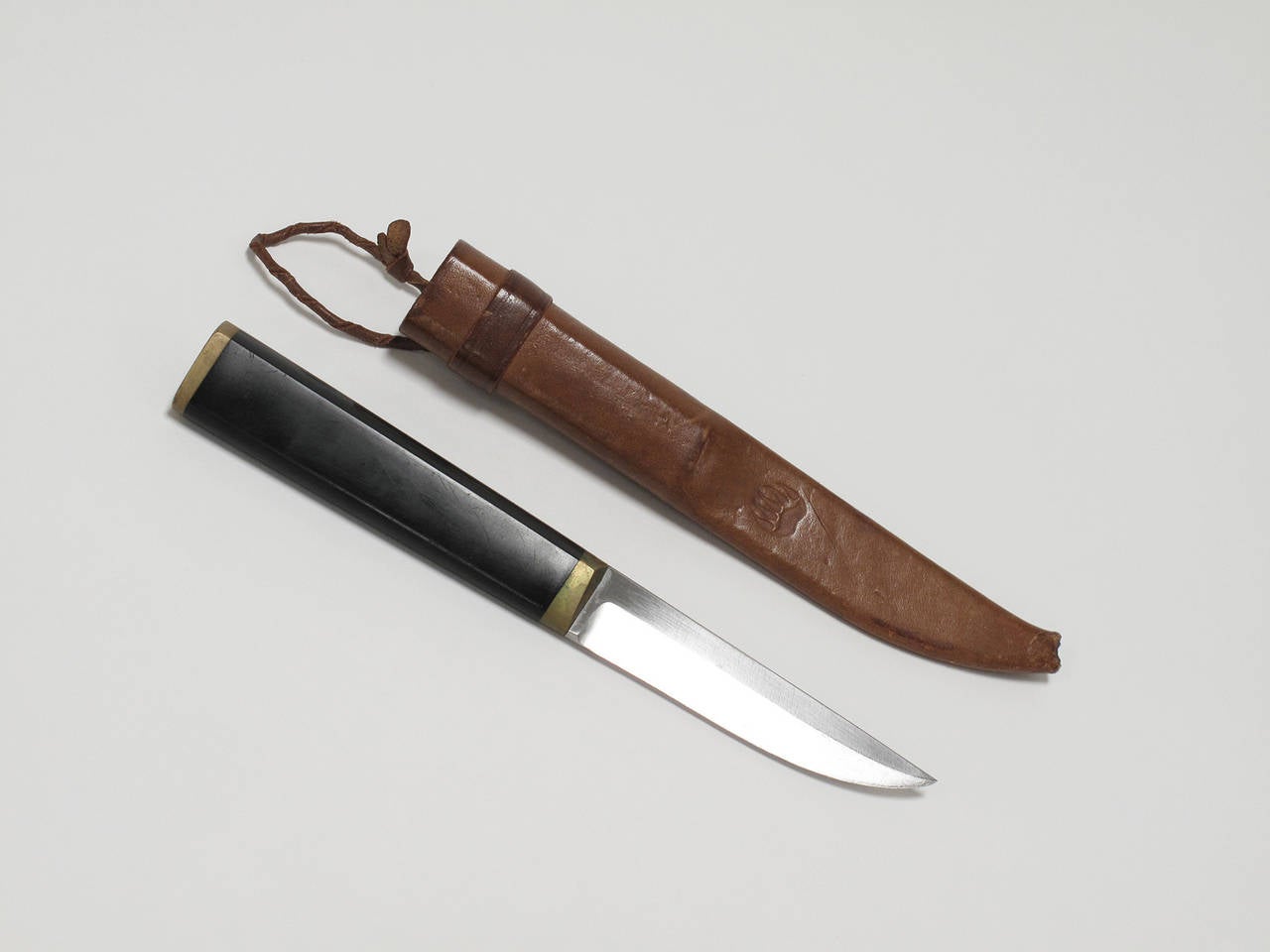 Scandinave moderne Couteau Puukko et fourchette en cuir de Tapio Wirkkala