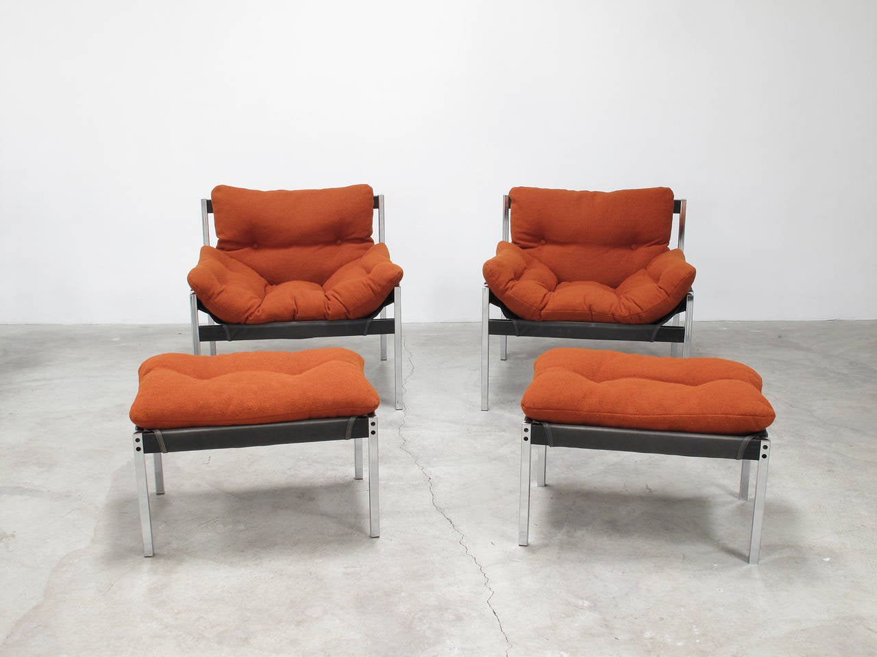 Mid-Century Modern Pair of Sling Lounge Chairs and Ottomans by Byron Betker