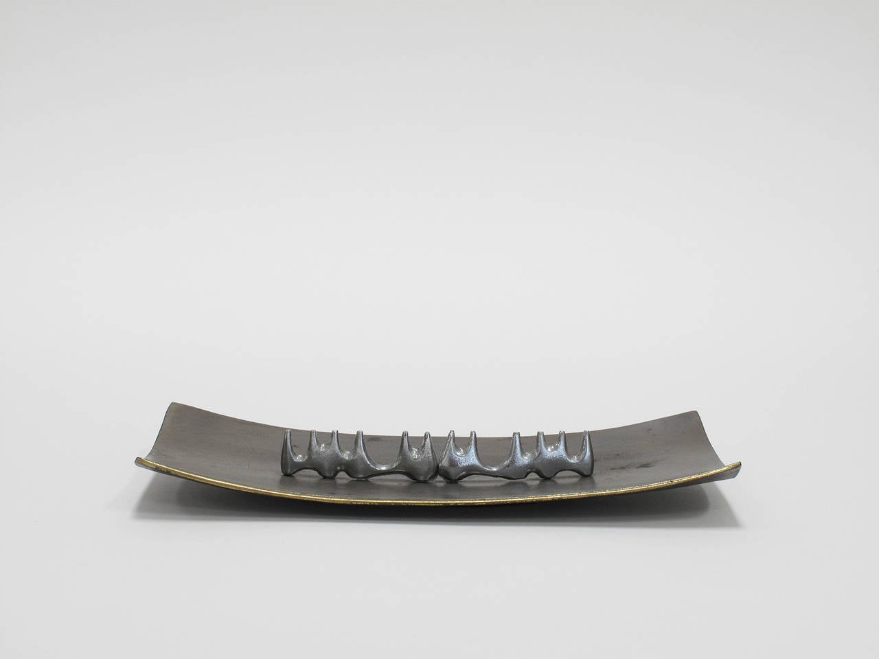 Mid-Century Modern Decorative Modernist Brass Tray by Ben Seibel For Sale