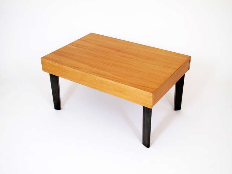20th Century George Nelson Coffee Table With Extensions and Trays, 1949 For Sale