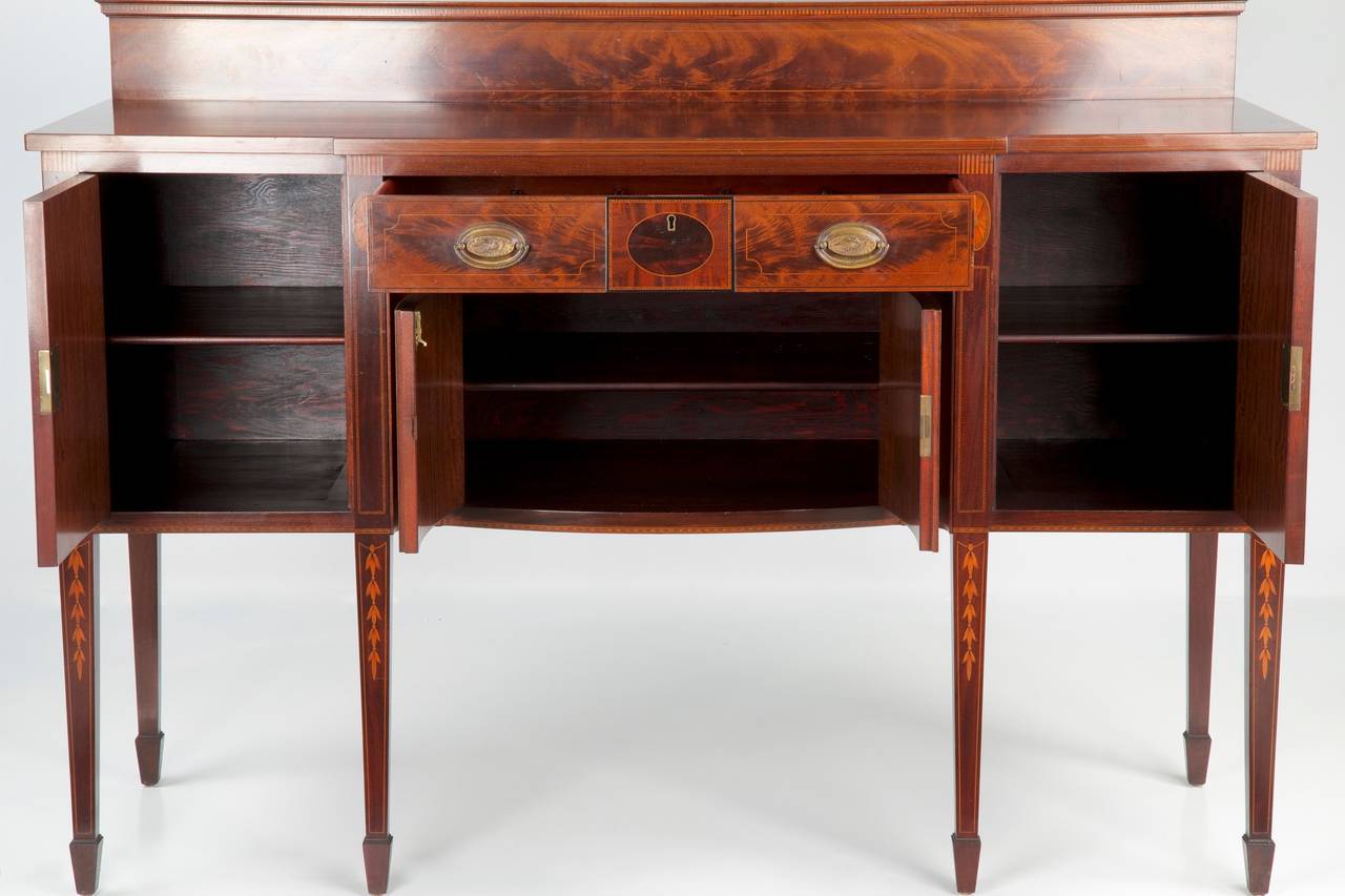 Potthast Brothers American Federal Style Mahogany Sideboard In Excellent Condition In Shippensburg, PA