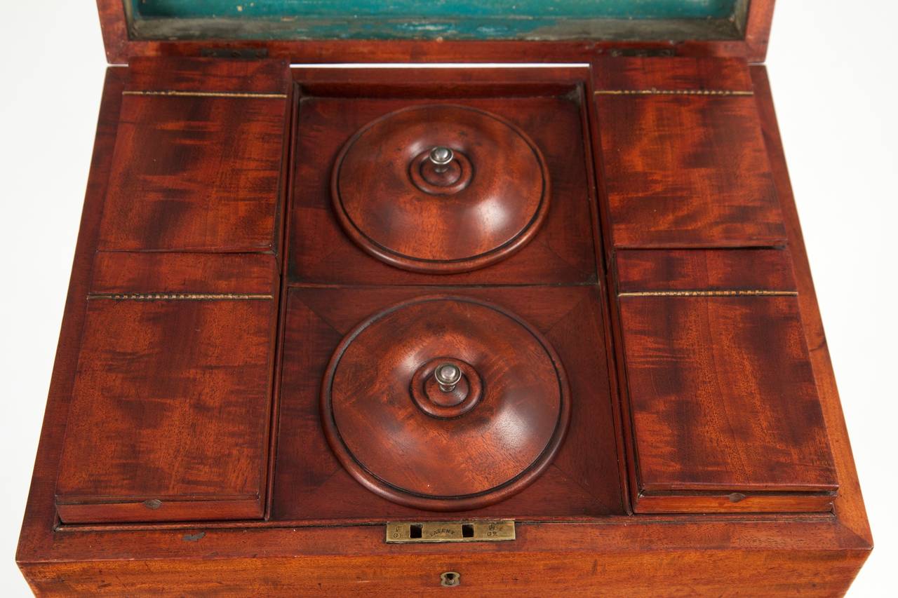 19th Century William IV Compass Inlaid Mahogany Teapoy Side Table, England, circa 1820-1840