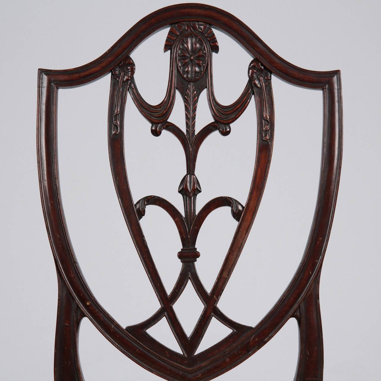 RARE AND EXCEEDINGLY FINE AMERICAN FEDERAL CARVED MAHOGANY SIDE CHAIR
New York c. 1790-1800 with original surface, Inscribed underneath in graphite 