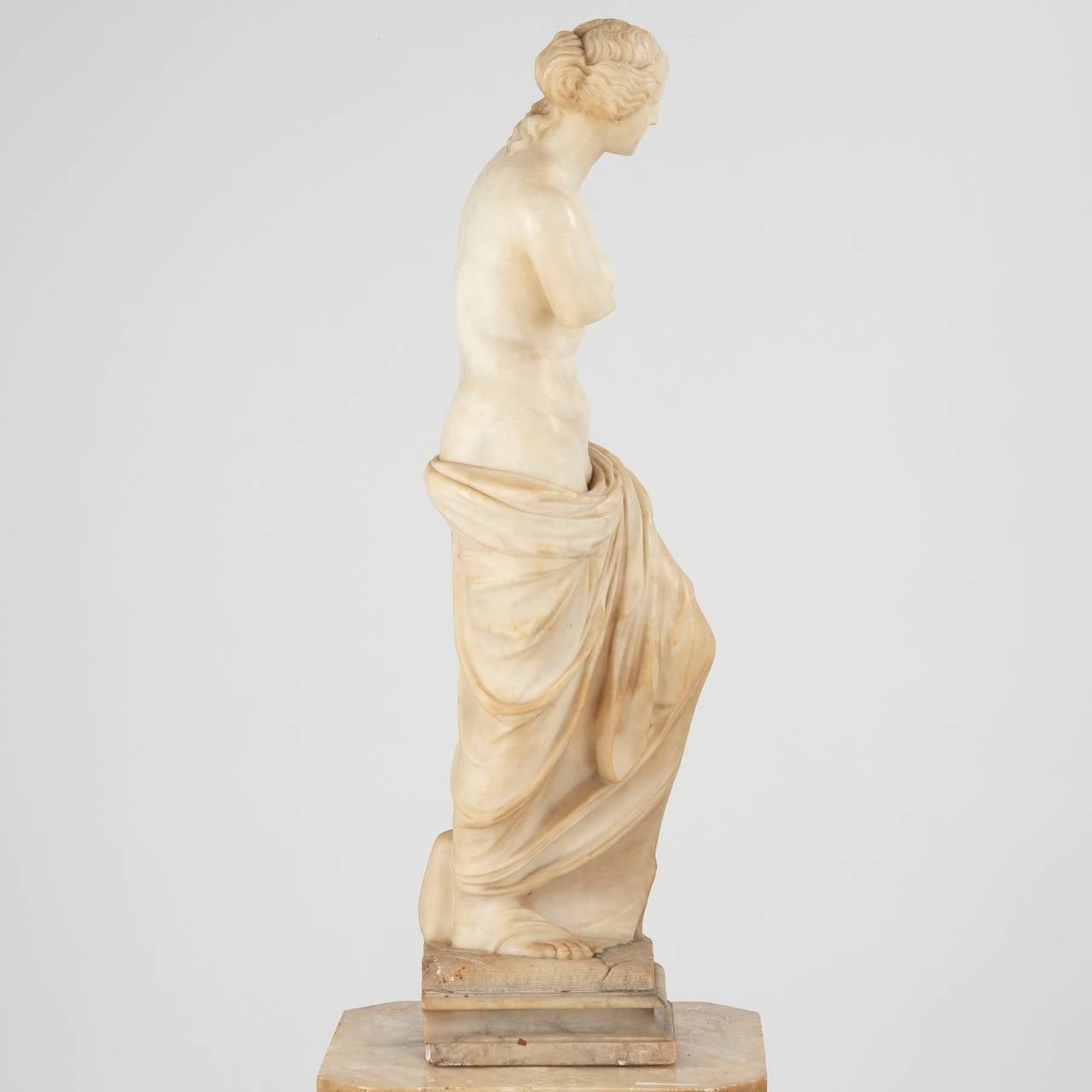 Continental Marble Sculpture of Venus de Milo, after the Antique 2