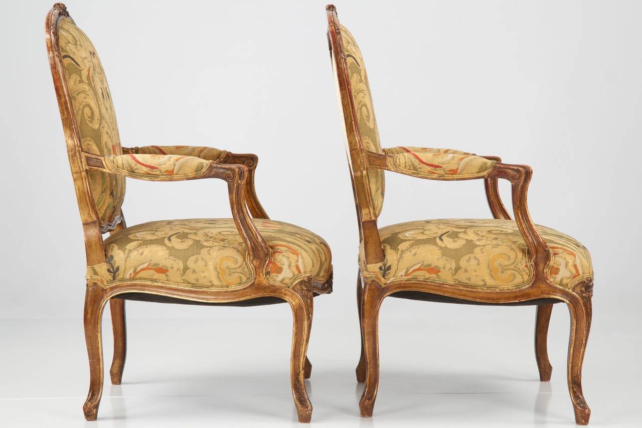 Fine Pair of French Louis XV Style Polychrome Fauteuil Arm Chairs, 19th Century In Excellent Condition In Shippensburg, PA