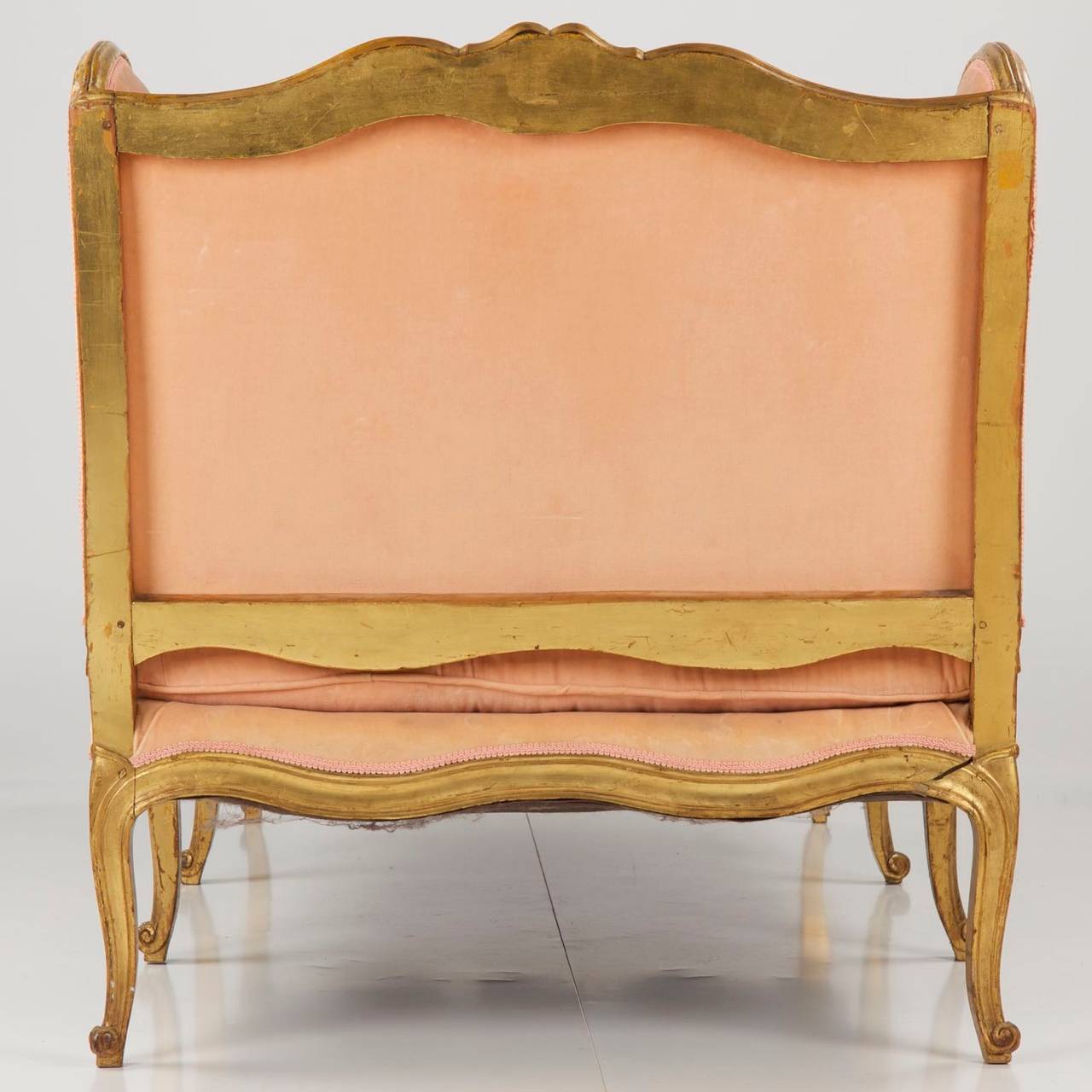 French Louis XV Style Giltwood Antique Chaise Longue Lounge Settee, 19th Century In Good Condition In Shippensburg, PA