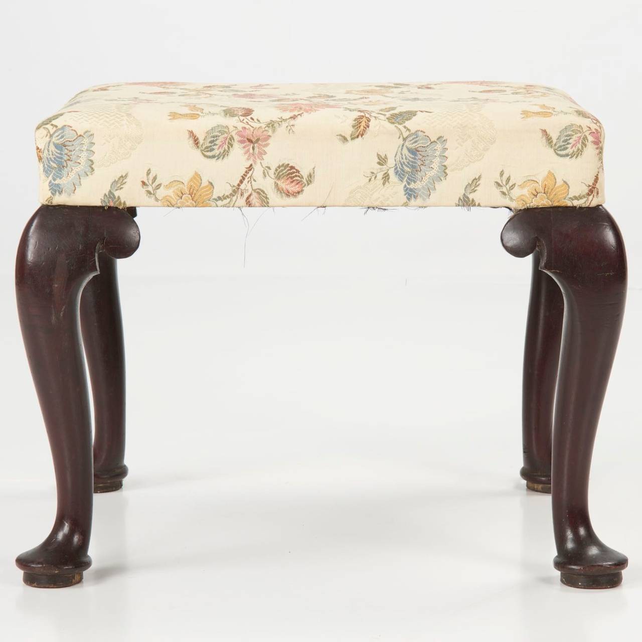 English George II Mahogany Foot Stool, Mid-18th Century In Excellent Condition In Shippensburg, PA