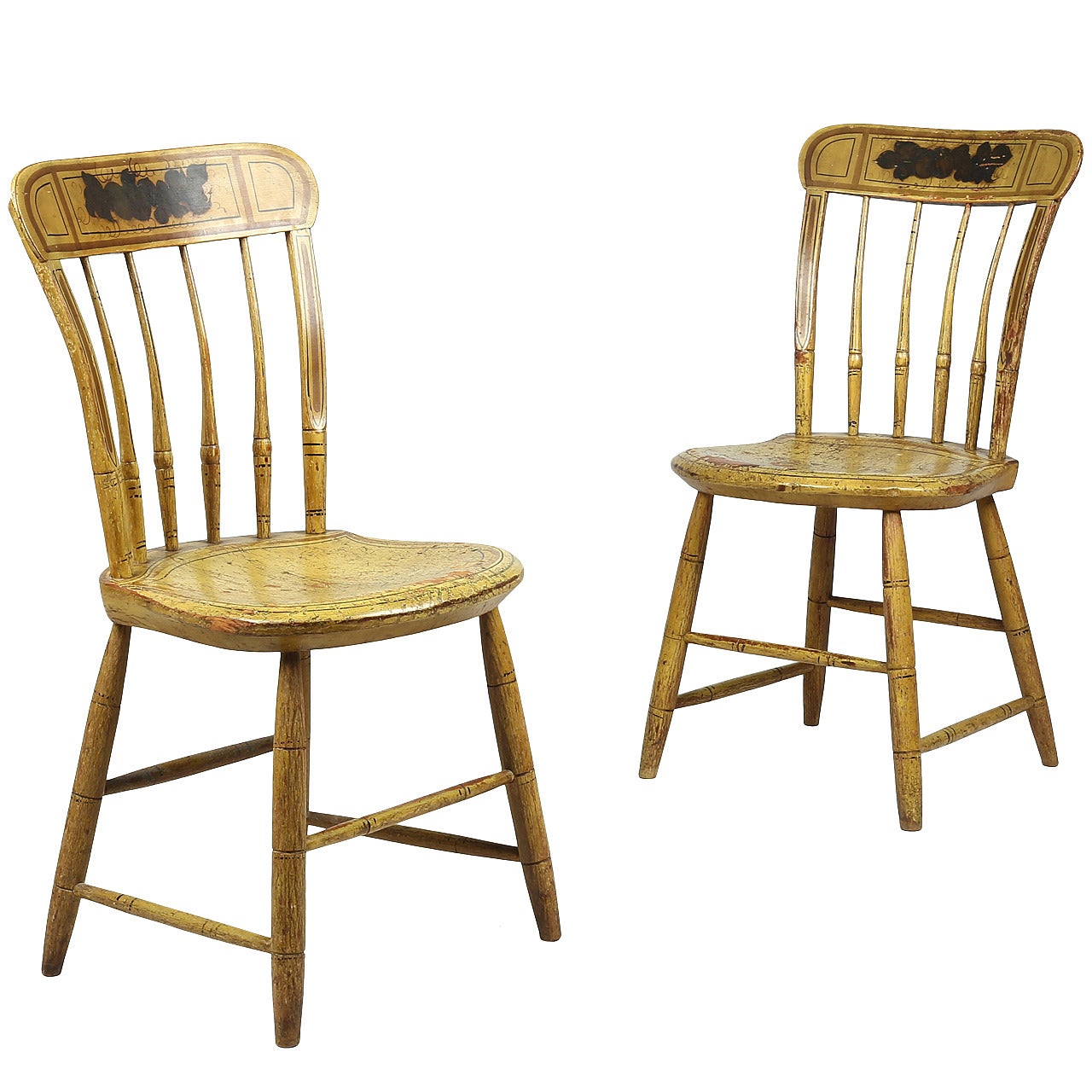 Pair of American Windsor Yellow Painted Side Chairs, Massachusetts, circa 1826