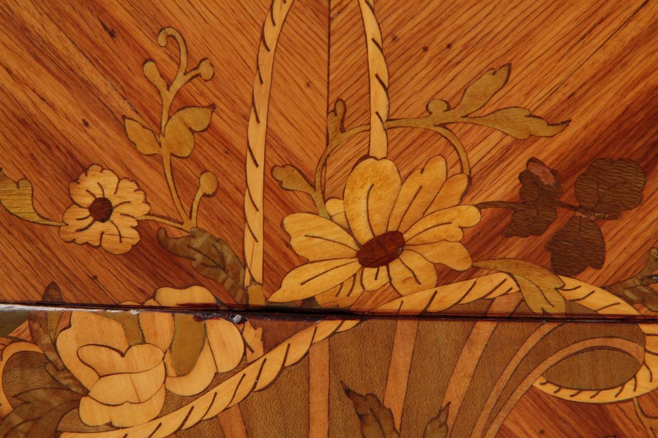 French Louis XVI Style Marquetry Inlaid Antique Commode, Early 20th Century 3