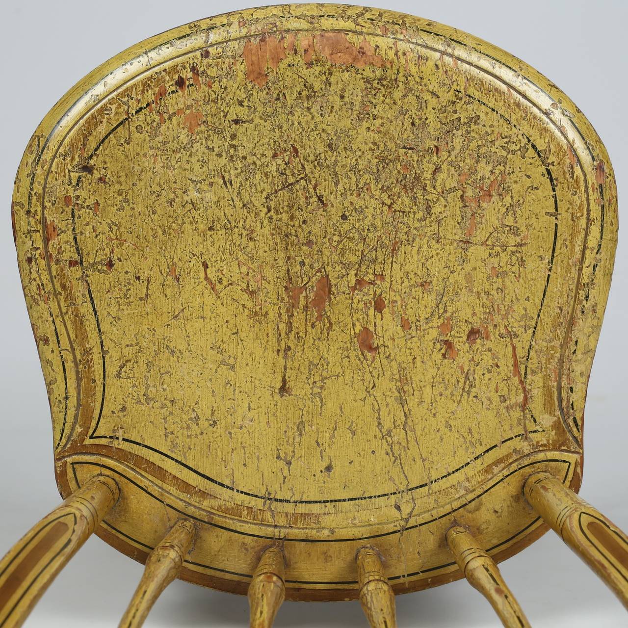 Pair of American Windsor Yellow Painted Side Chairs, Massachusetts, circa 1826 2