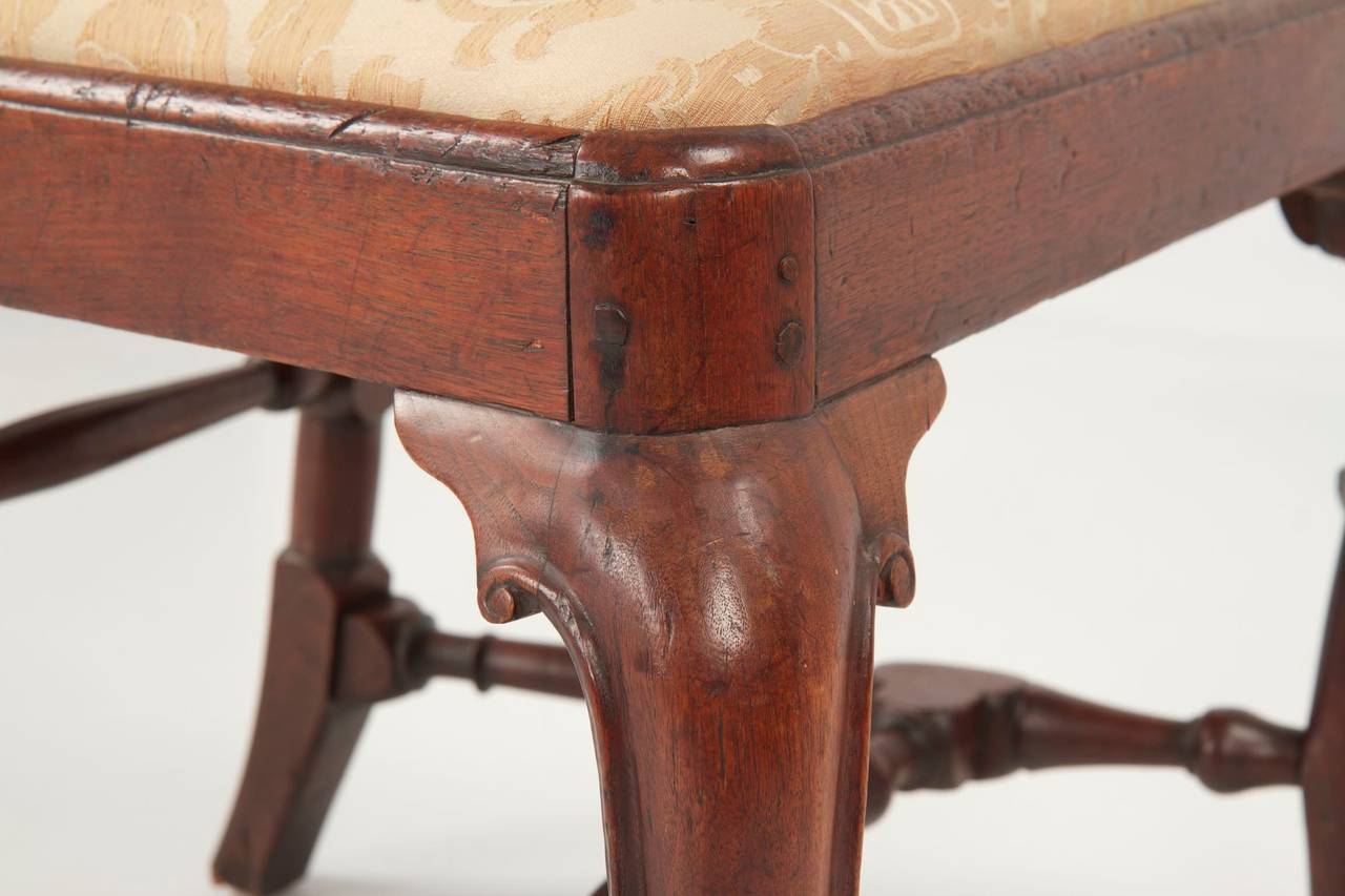 Queen Anne Walnut Antique Side Chair, circa 1725-1740 3