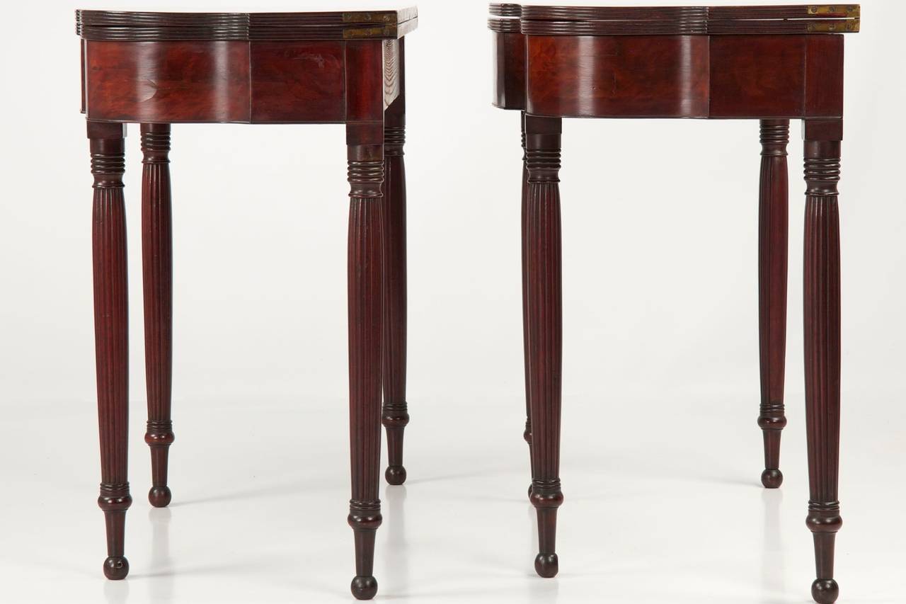 Pair of American Federal Mahogany Card Tables, Philadelphia, circa 1790-1815 In Good Condition In Shippensburg, PA