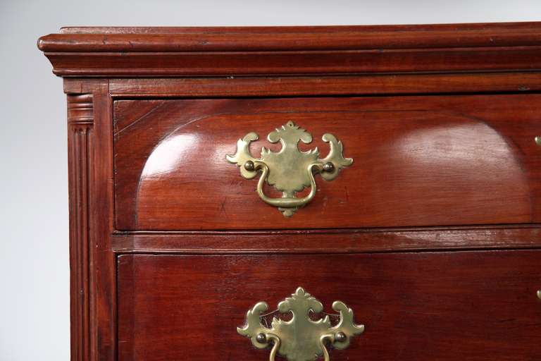 American Chippendale Oxbow Antique Chest of Drawers, Connecticut c. 1780 1
