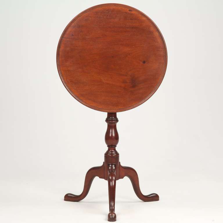 American Queen Anne Mahogany Tea Table, Philadelphia c. 1750-90