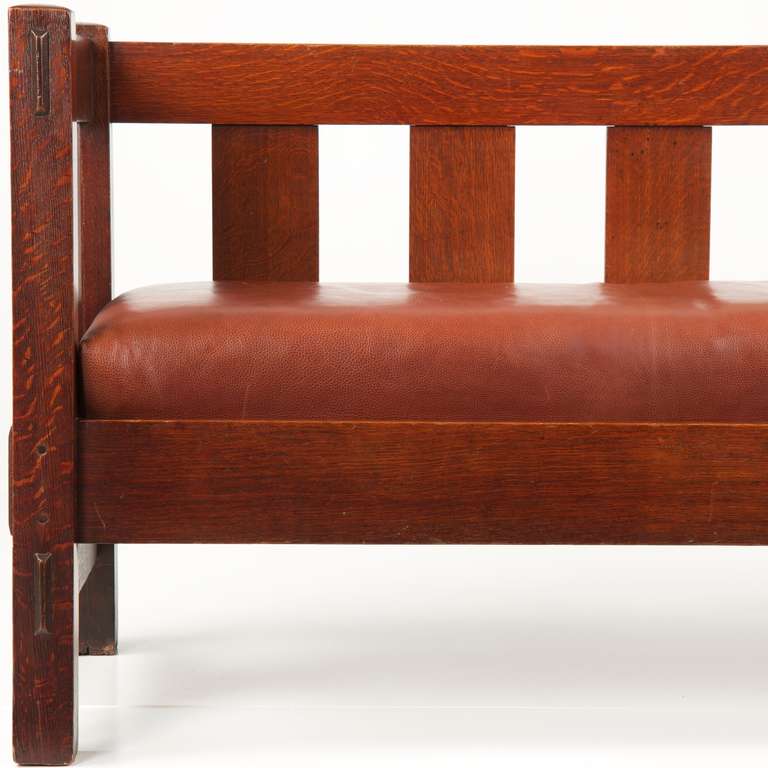 Gustav Stickley Mission Oak Hall Settee Sofa Bench # 205 c. 1905-12 In Good Condition In Shippensburg, PA