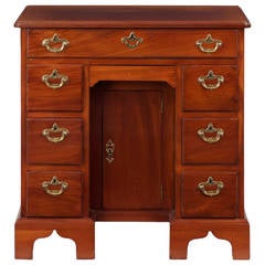 Antique George II Mahogany Kneehole Dressing Table, England, circa 1750