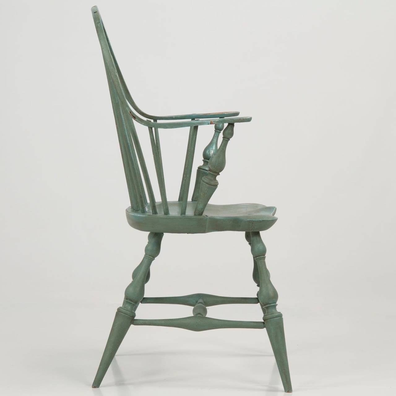 continuous arm windsor chair