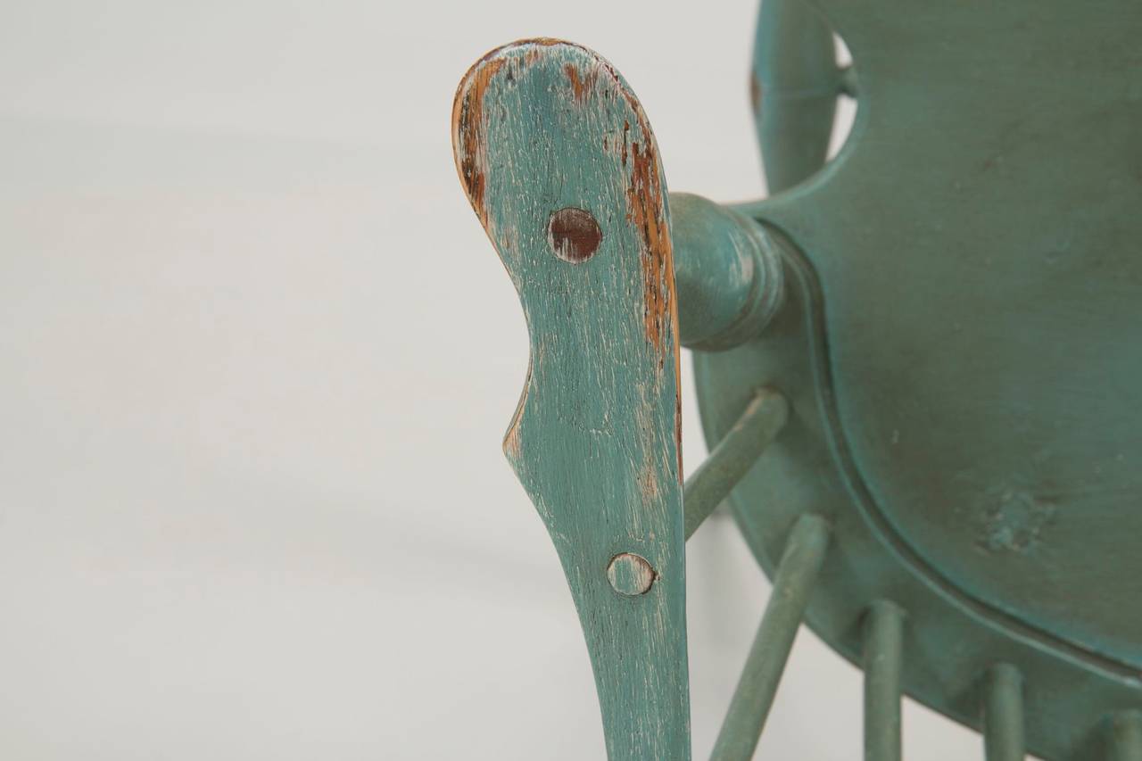 American Continuous Arm Windsor Style Chair, 20th Century 1
