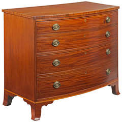 Antique American Federal Bowfront Mahogany Chest of Drawers, Mid Atlantic States c. 1790