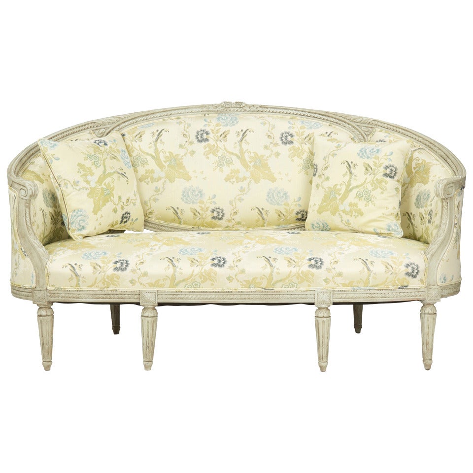 Fine French Louis XVI Style Antique Painted Canapé Settee, 19th Century