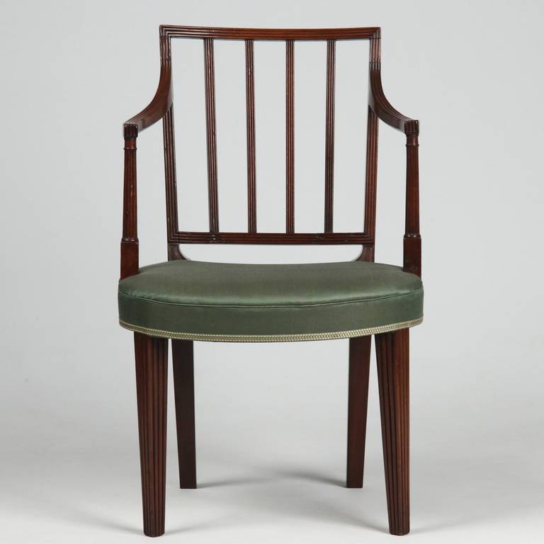 This is a delightful set of period American Federal Dining Chairs, almost certainly New York City c. 1805-1815. The 