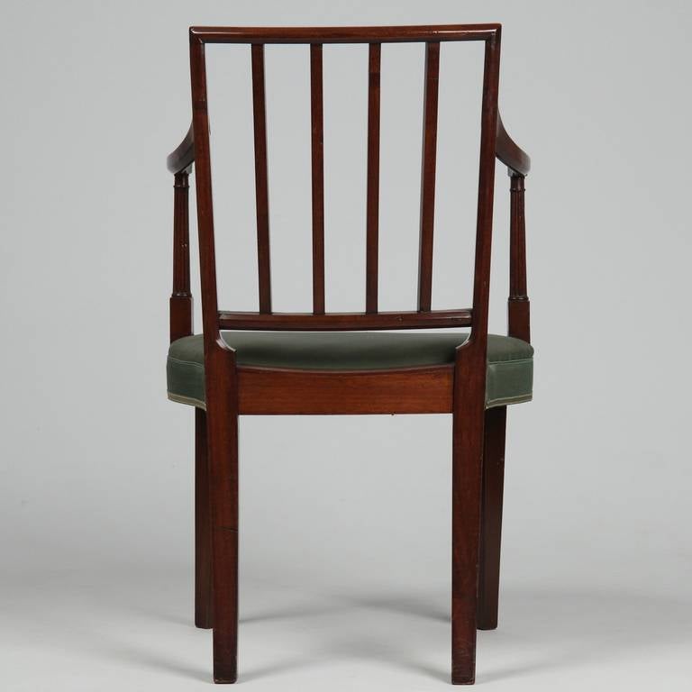 19th Century Set of Seven American Federal Dining Chairs, circa 1805-1815