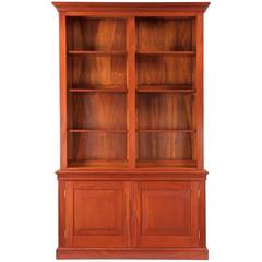 Finely Benchmade Chippendale Style Walnut Bookcase, 20th Century