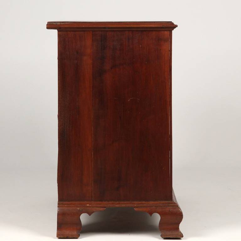 American Chippendale Antique Chest of Drawers, Pennsylvania circa 1770 3