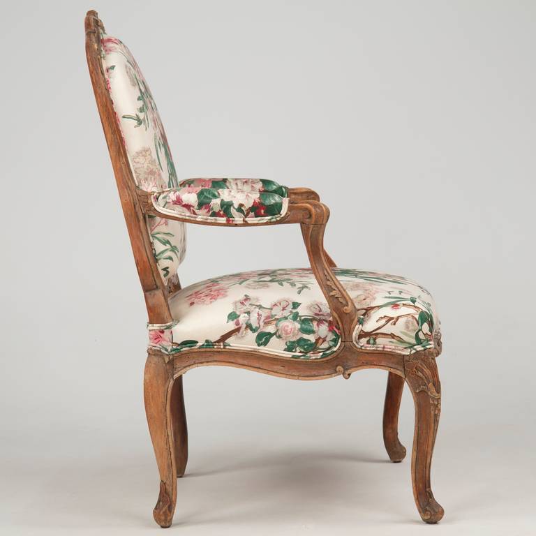 French Fine Louis XV Beechwood Fauteuil Chair by Louis Cresson