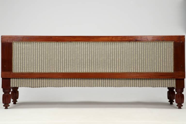 Fine American Classical Mahogany Box Sofa, New York, circa 1840 2