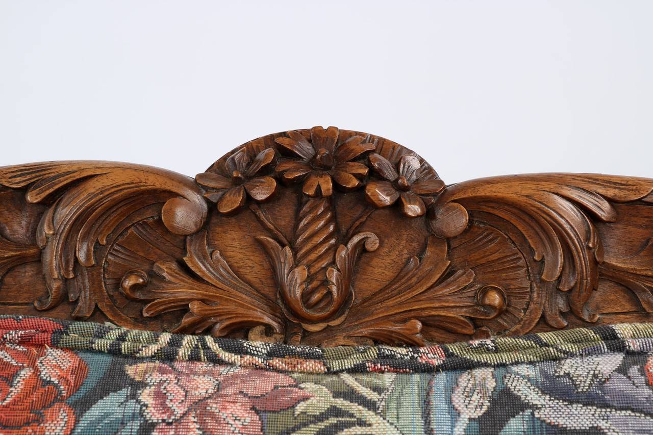 European Rococo Revival Antique Carved Walnut Settee Sofa in Louis XV Taste, 19th Century