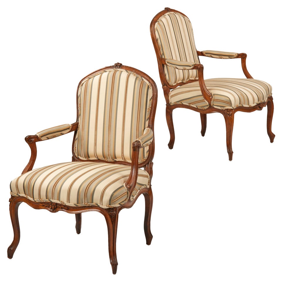 Pair of Louis XV Beechwood Fauteuils Stamped M. Delaporte c. 1740