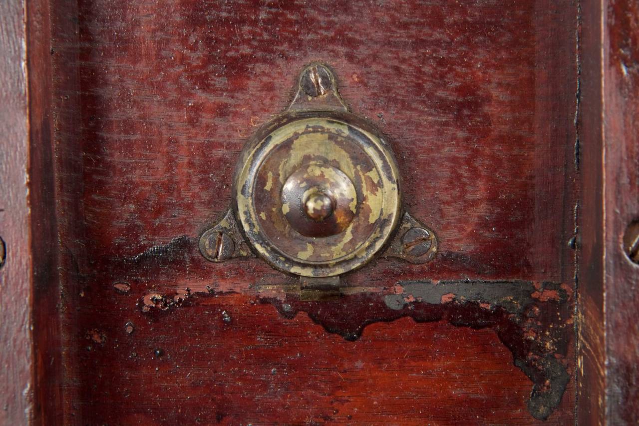 American Queen Anne Walnut Candle Stand, Pennsylvania, Late 18th Century 1