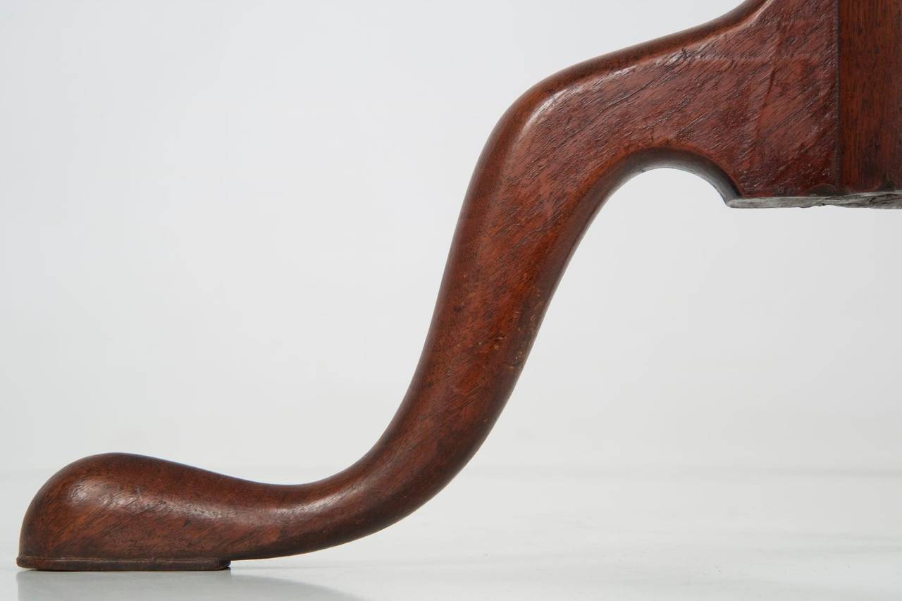 American Queen Anne Walnut Candle Stand, Pennsylvania, Late 18th Century 5