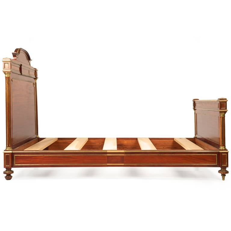 Napoleon III Brass Mounted Mahogany Antique Bed c. 1880-1900 In Excellent Condition In Shippensburg, PA