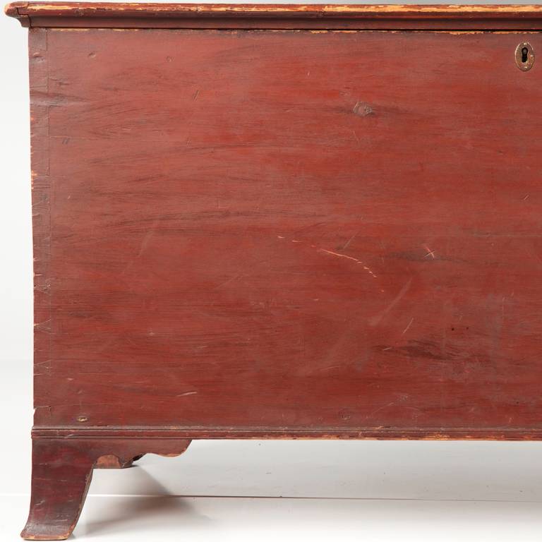 American Federal Antique Blanket Chest on Flared Feet,
Pennsylvania, circa Second Quarter of the 19th Century 

A very striking use of the flared foot in the blanket chest, the taste for Neoclassical austerity quickly translated into even the