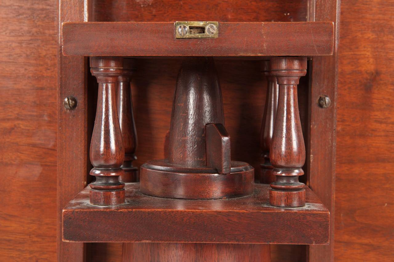 Late 18th Century American Queen Anne Walnut Tilt Top Tea Table, Chester County, Pennsylvania